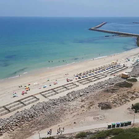 Girassol - Bright, Modern, Well Located