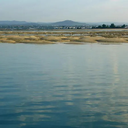 Girassol - Bright, Modern, Well Located Appartement Olhão