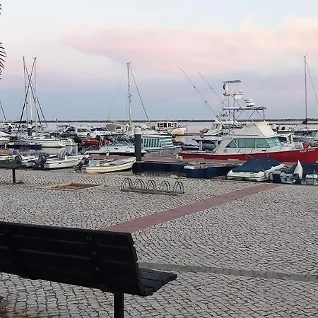 Girassol - Bright, Modern, Well Located Appartement