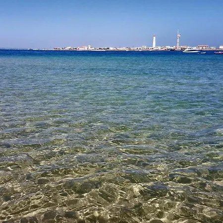 Girassol - Bright, Modern, Well Located *